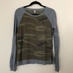 Camo long sleeve pullover - Baseball sleeve